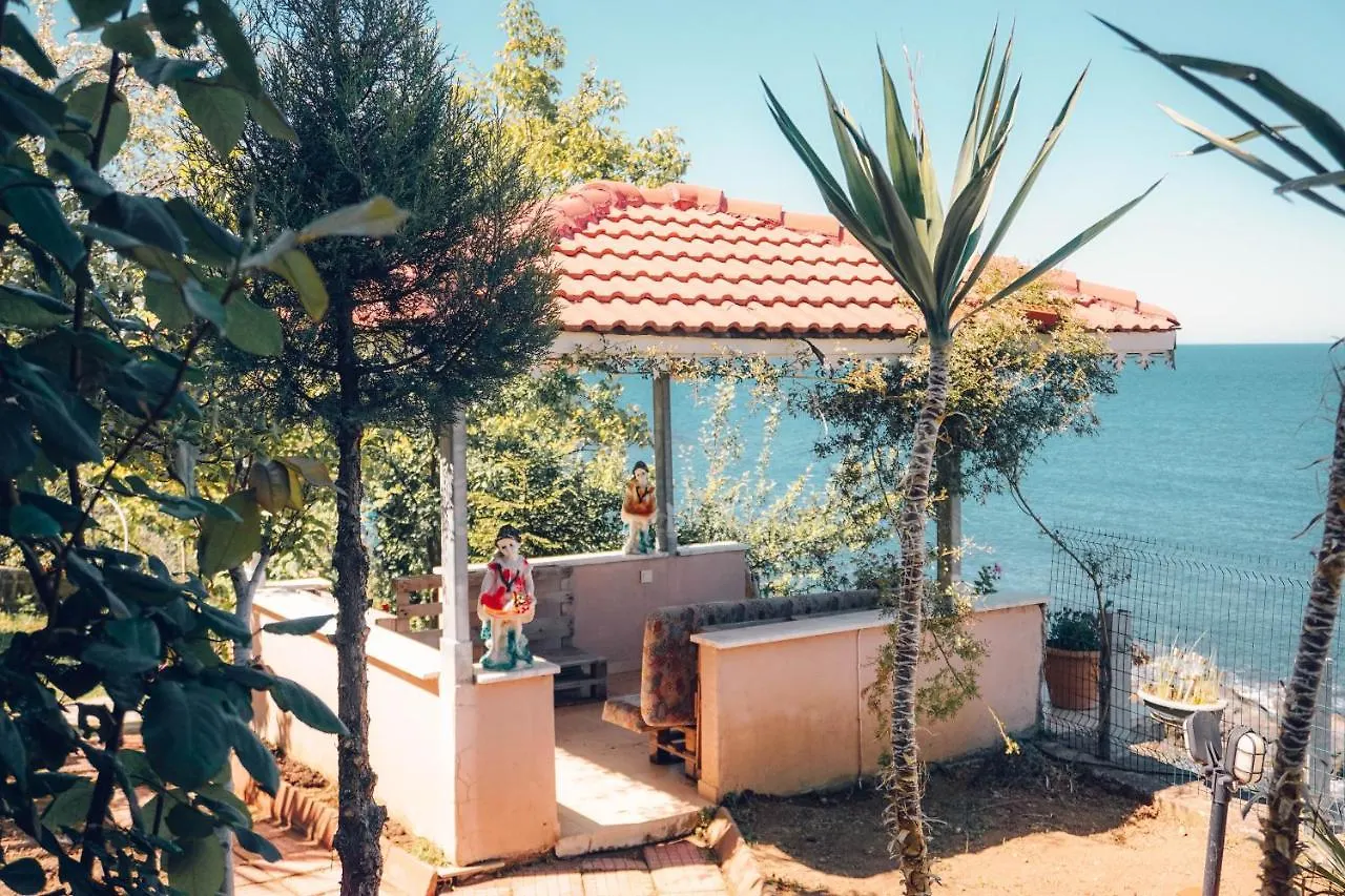 Villa Laila Trebizonda