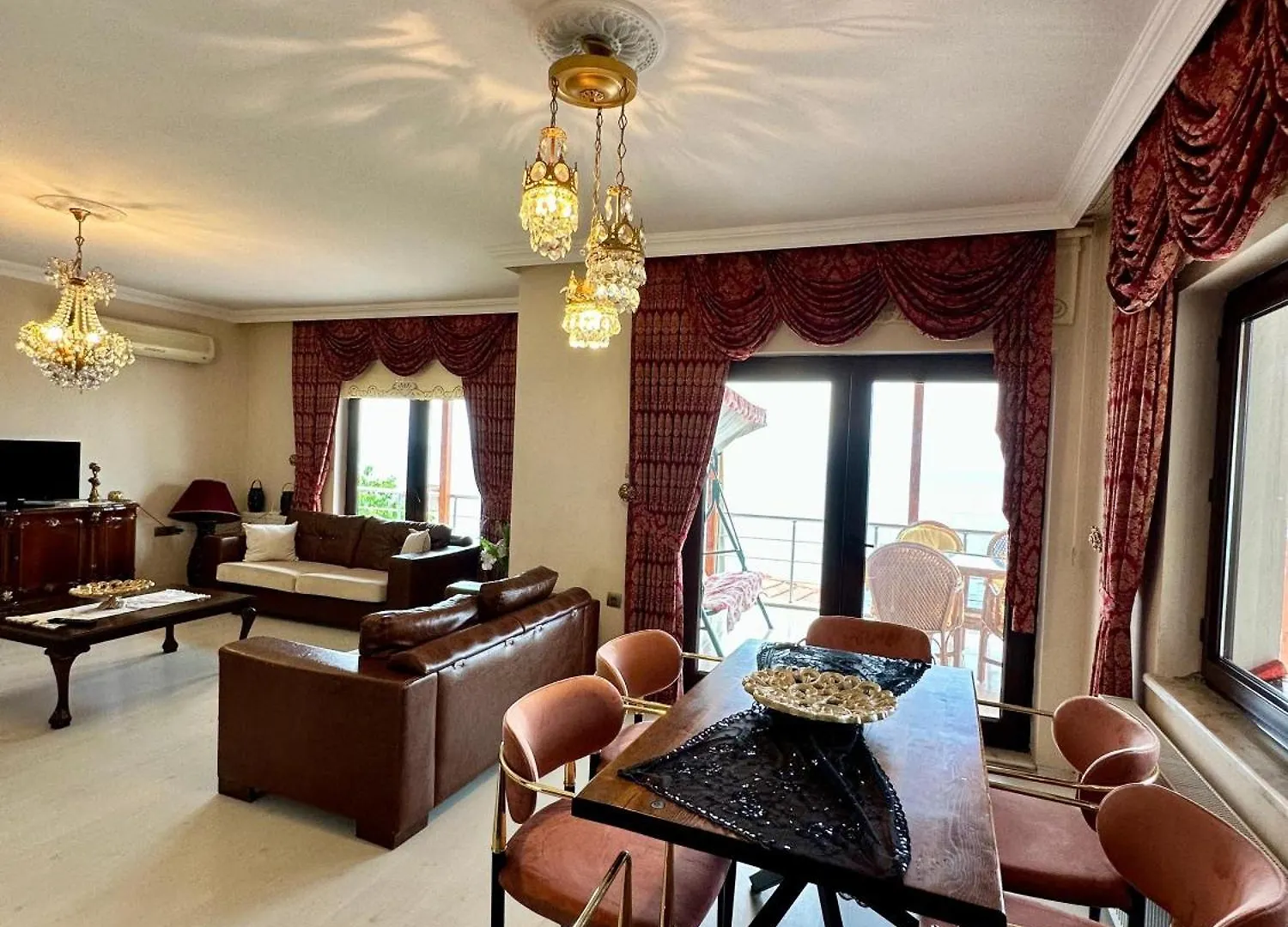 Villa Laila Trebizonda